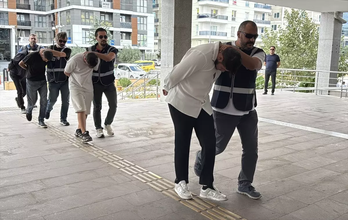 edirnede sehit ailesini dolandiran 11 supheli adliyede y9DyxaNW