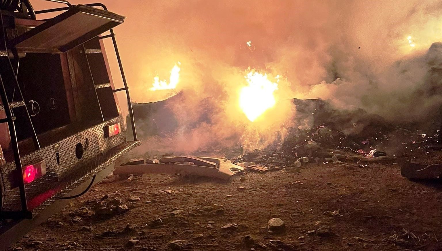 hisarcikta copluge donen cayin kenarinda yangin cikti PBK9S1EW