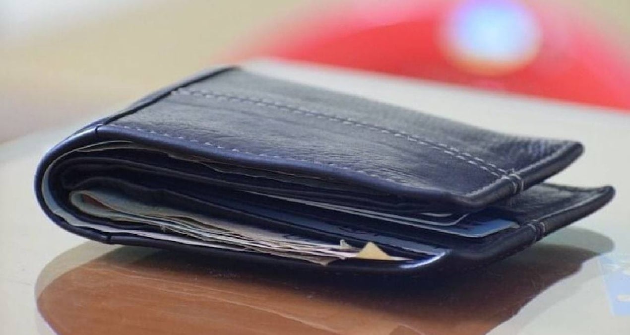 ogrenciyken kaybettigi cuzdani 51 yil sonra buldu AVeKxF6E