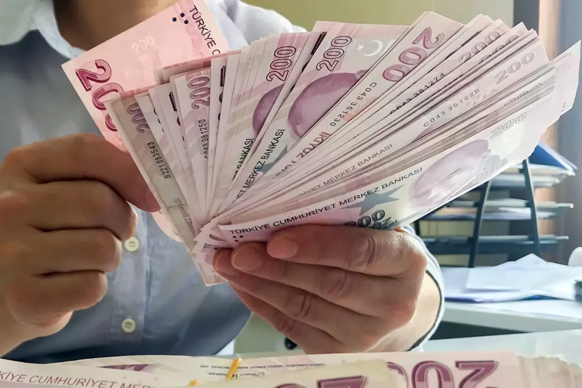 aymden memur ve emekliyi uzecek zam karari UfIzAjG6.jpg