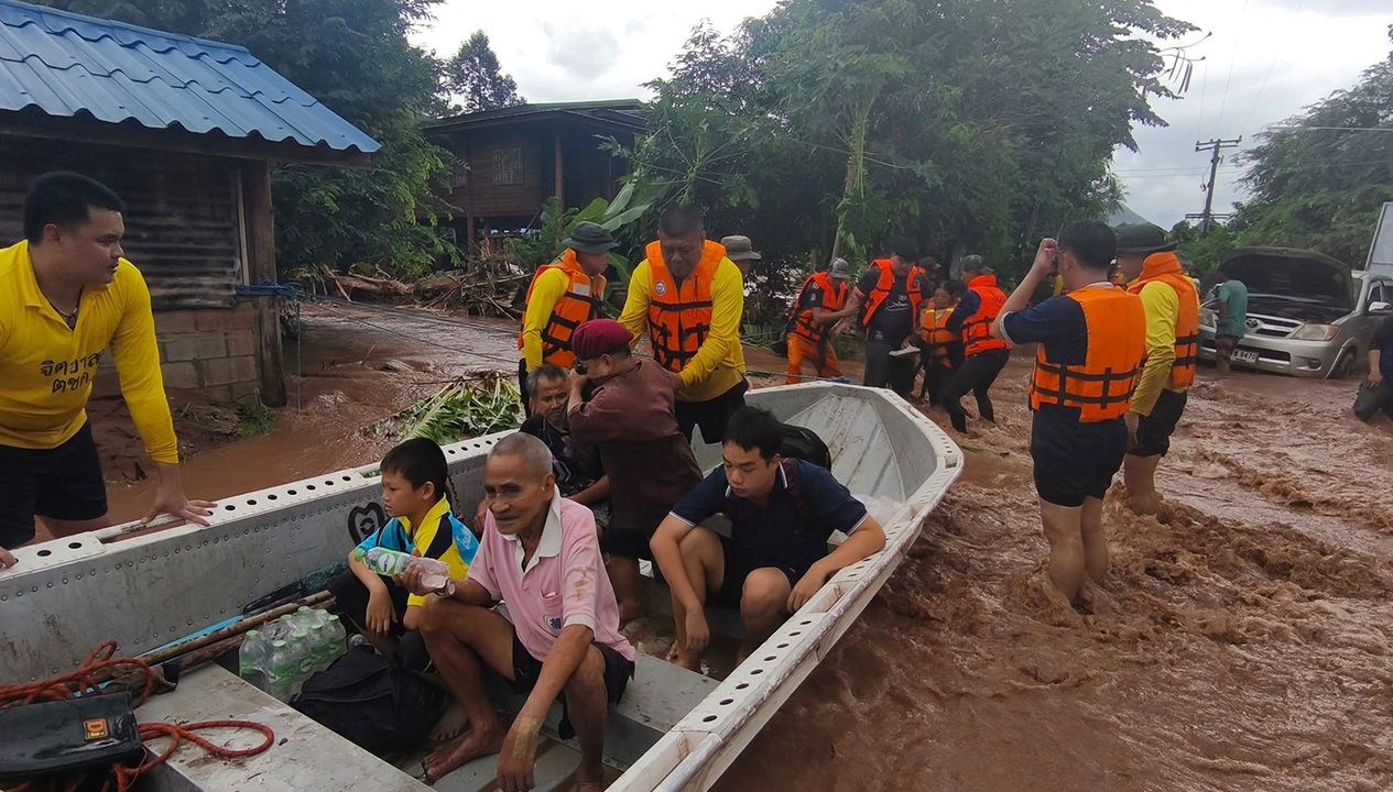 bualoi tayfunu guneydogu asyayi vurdu 53 olu iTLB6cUP