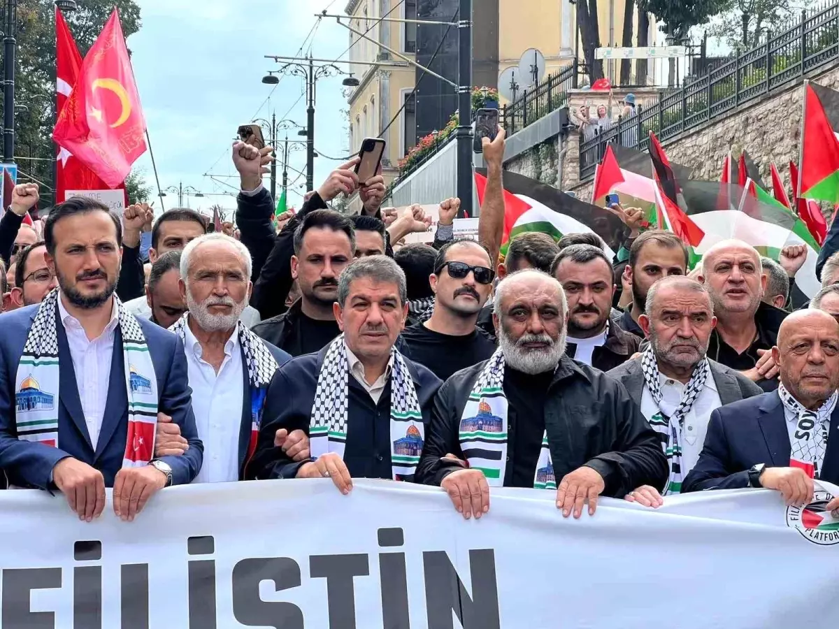 istanbulda filistin icin yuruyus VQTSuBMK