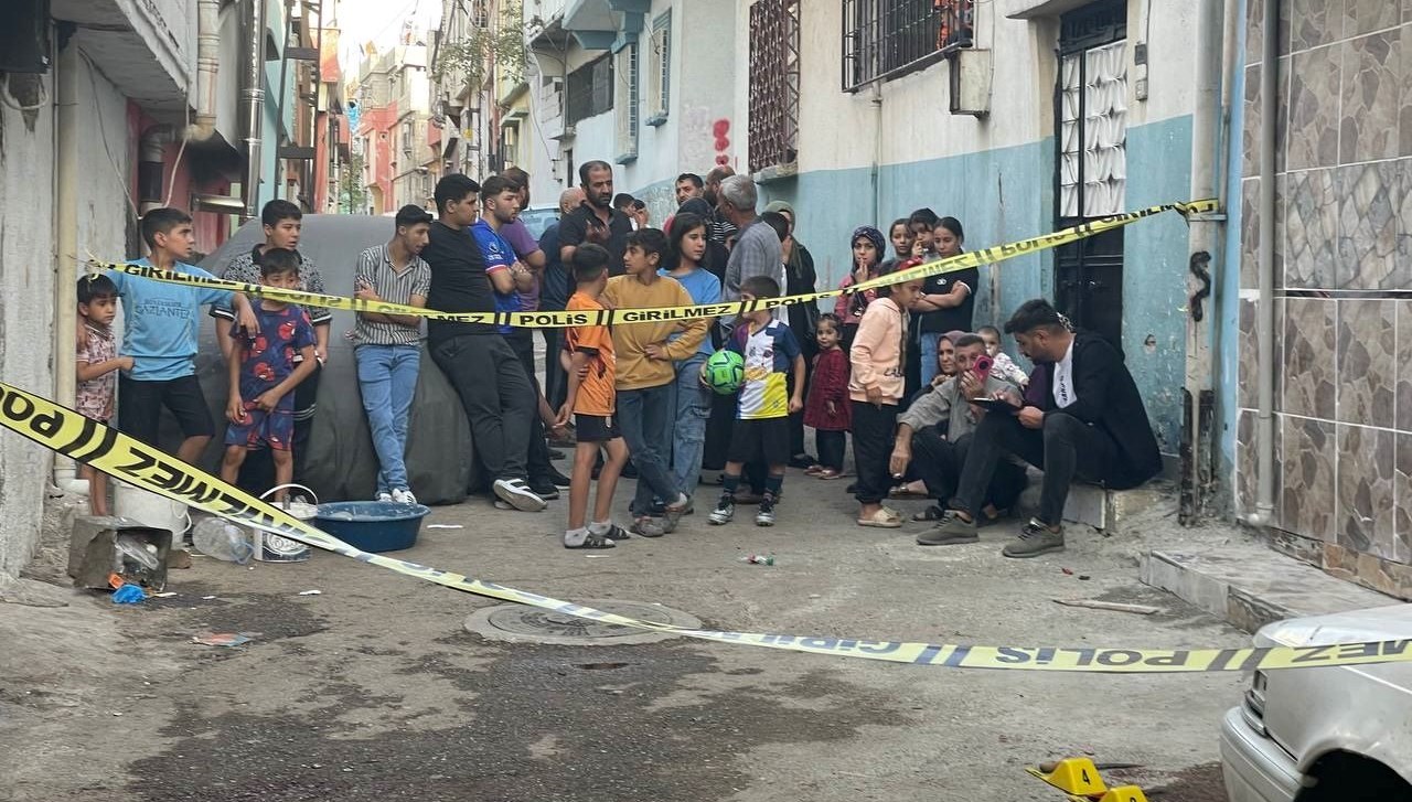 tartistigi kardesi tarafindan bicaklanarak olduruldu AmuJWrPq