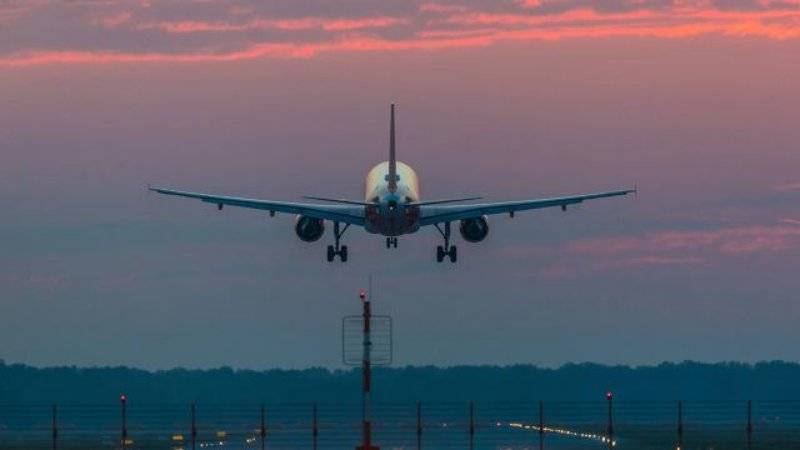 abdde bir yolcu ucagina bomba ihbari yapildi ucuslar durduruldu BaEzwVf3.jpg