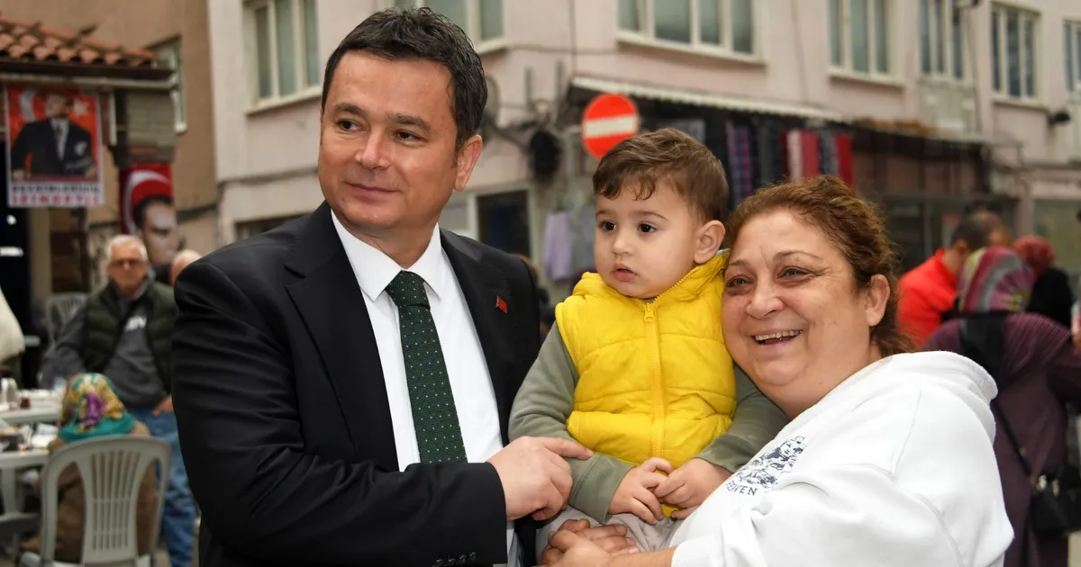 bursa osmangazide baskan aydindan hocahasana ziyaret WIcjrrel.webp