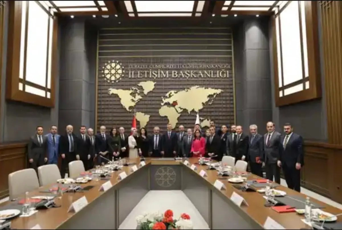 tbf heyeti iletisim baskani durani ziyaret etti G5QTsJKX.jpg