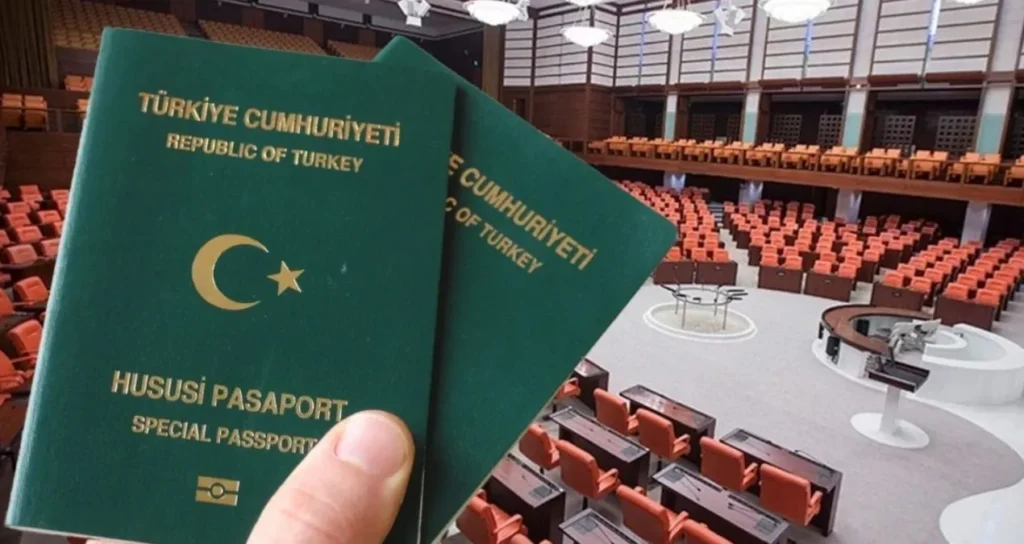 Tüm Öğretmenlere Yeşil Pasaport Hakkı: Yeni Yasa Teklifi Meclis’te