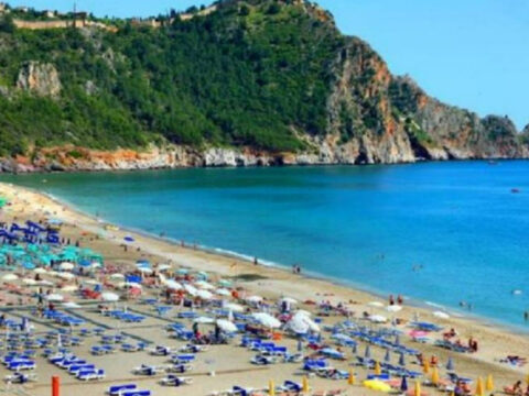 Turkiyenin gozde plajinda dikkat ceken gelisme 2 gundur ziyaretci alinmiyor tfKi6XeN